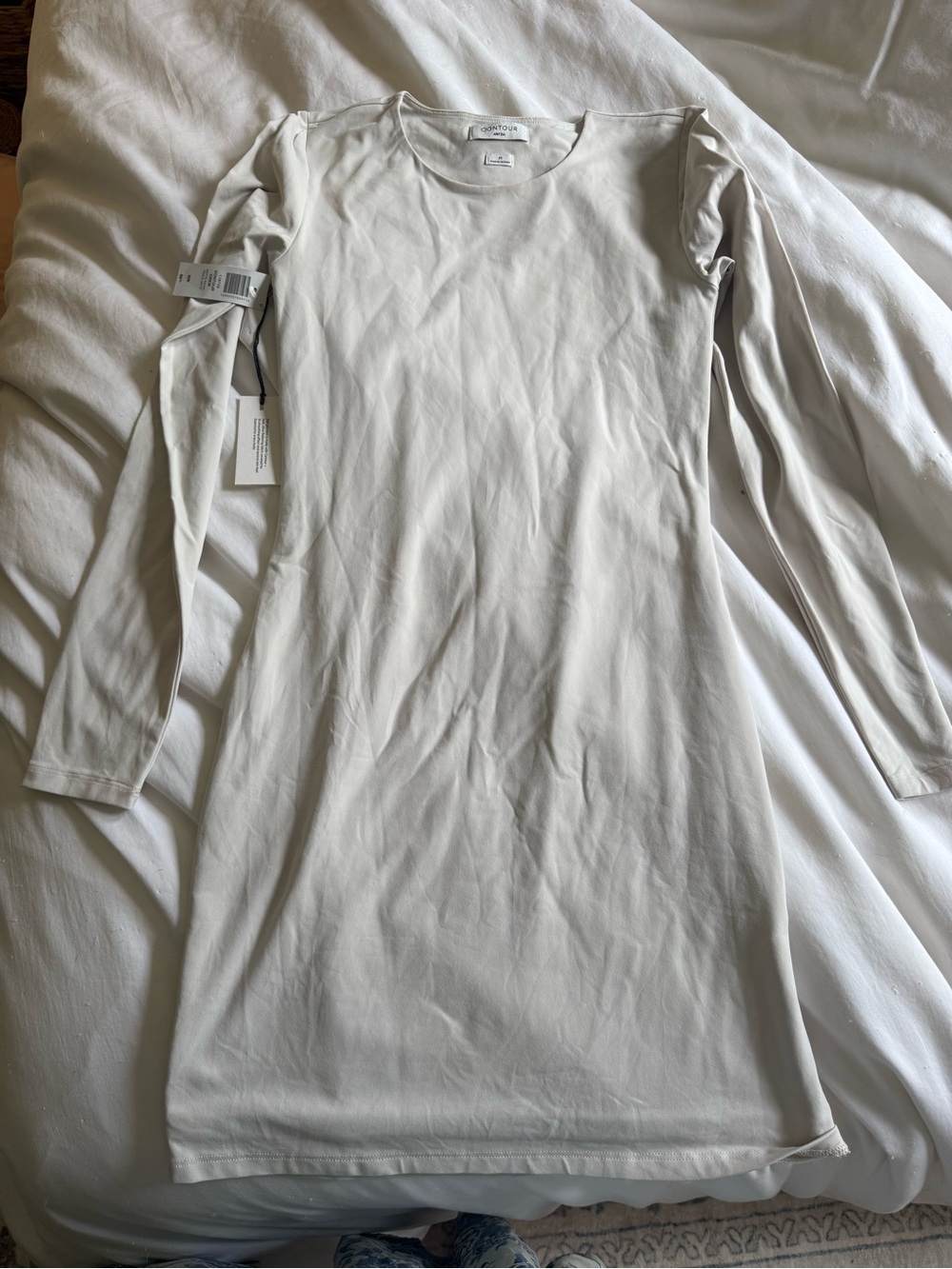 Aritzia Contour Cream Scoop Neck Top